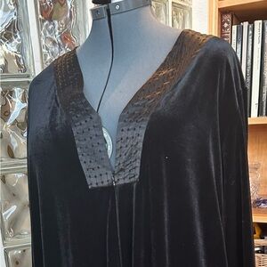 Oscar de la Renta Black Velvet House Coat/Robe